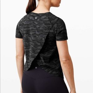 Lululemon Quick Pace Short Sleeve - Camo Print Deep Coal Black